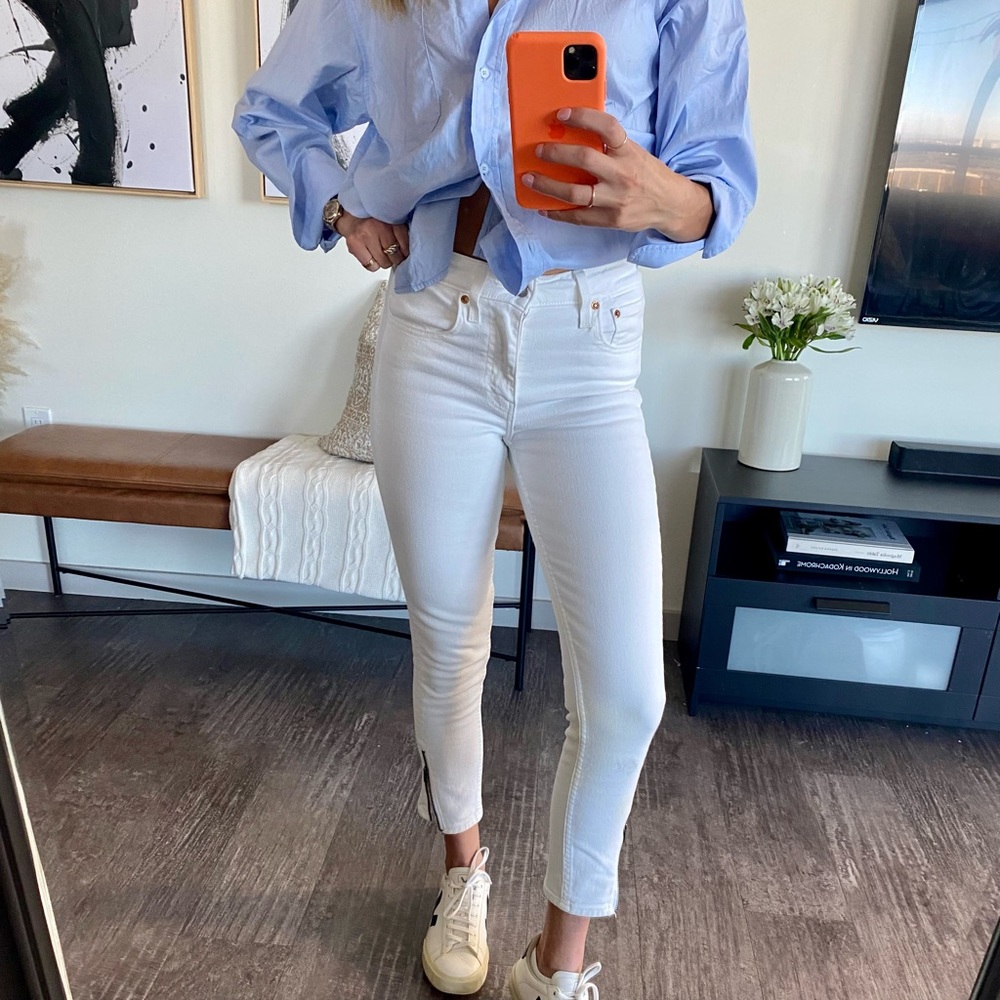 White Lev’s Jeans